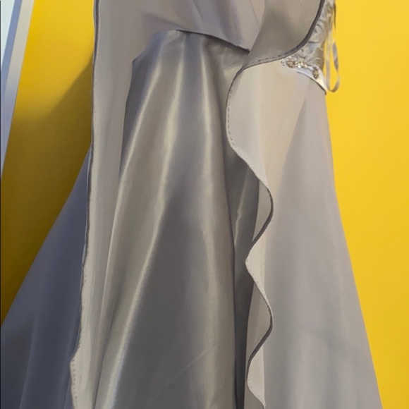 Dress - Picture 5 of 15